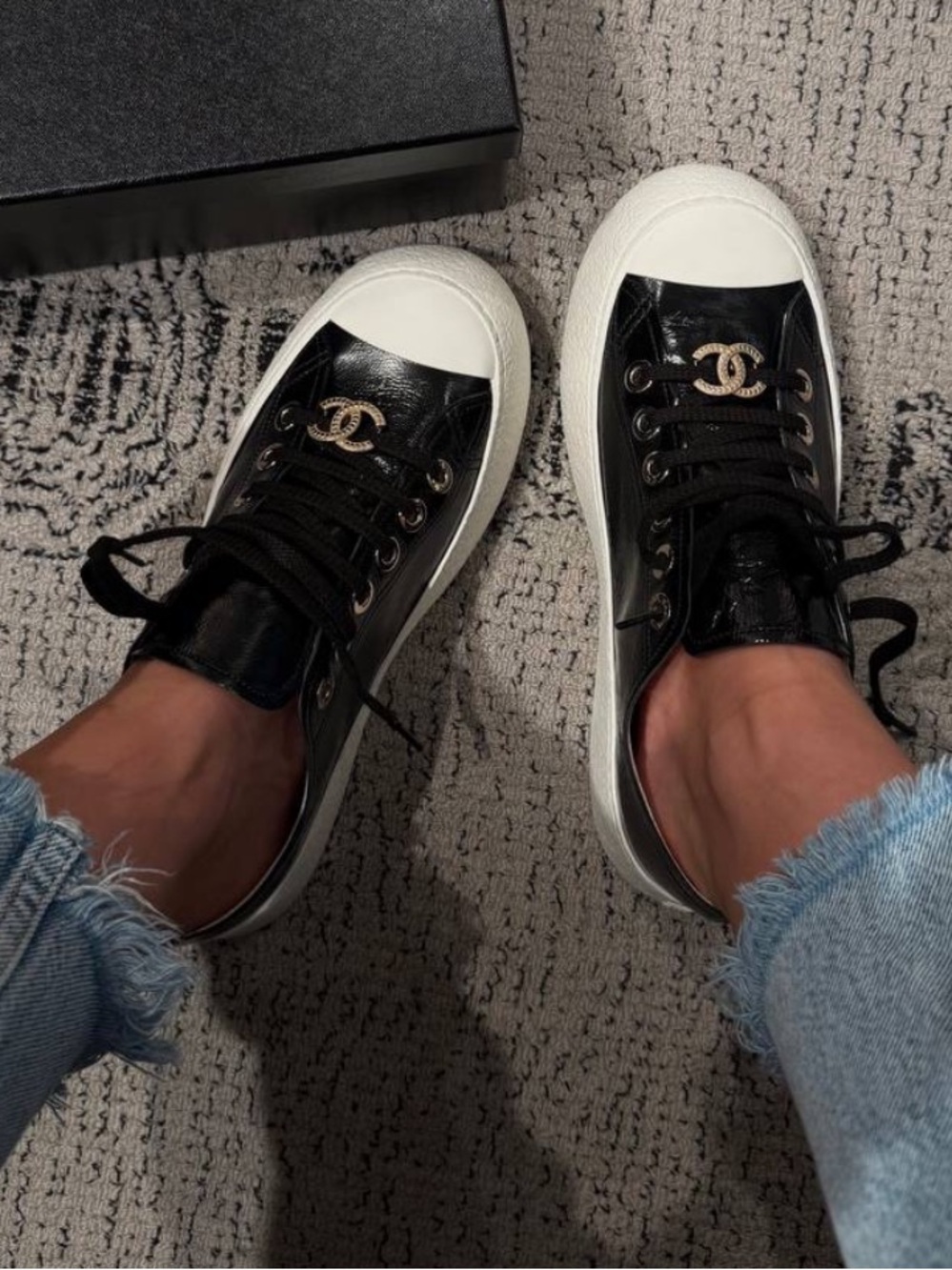 Chanel Interlocking CC Logo
Patent Leather Sneakers 37 C - Picture 6 of 6